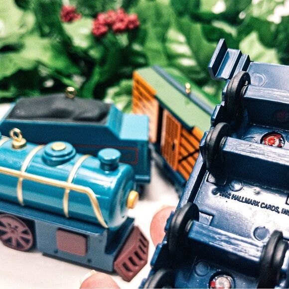 VTG 1992 Hallmark Keepsake Skyline Locomotive Collection Die Cast Train Full Set - Picture 5 of 6